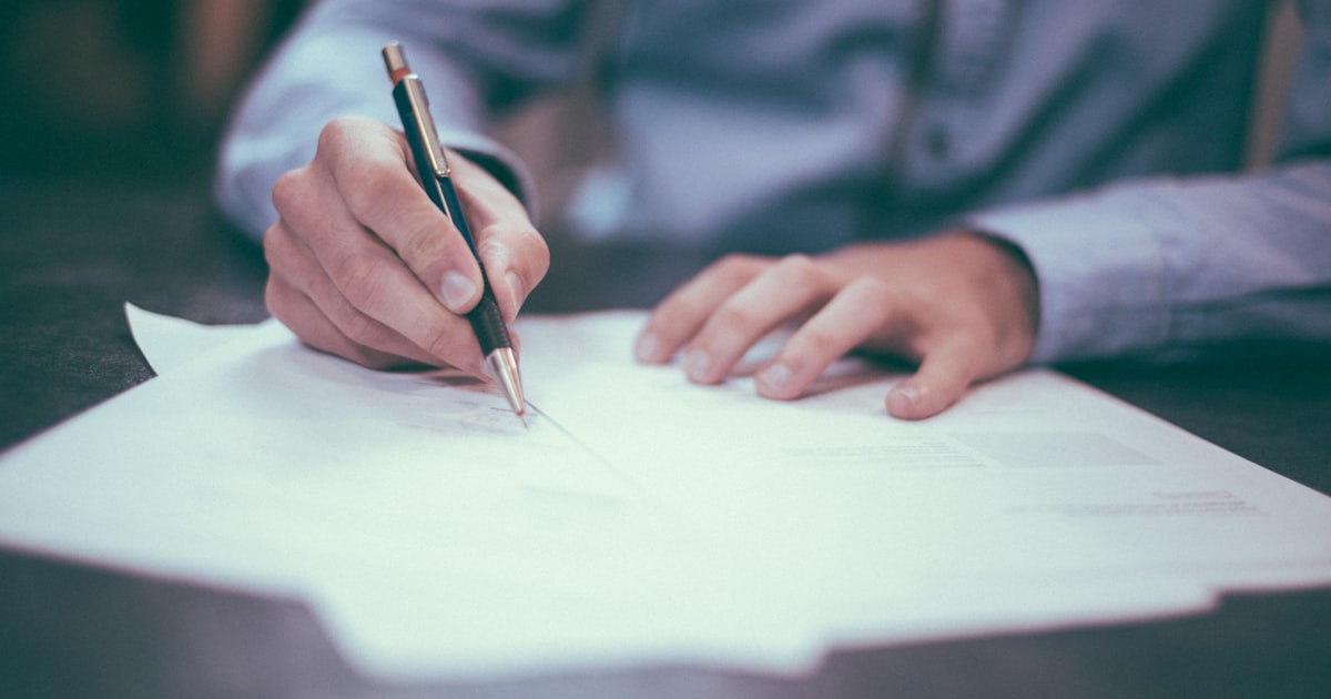 Compliance Automatizado: Como Automatizar Verificações Regulatórias em Decisões Financeiras